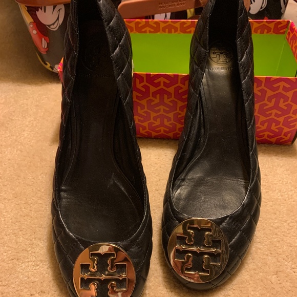Tory Burch Maggie Black Quilted Pumps - Size 11 - Picture 5 of 13